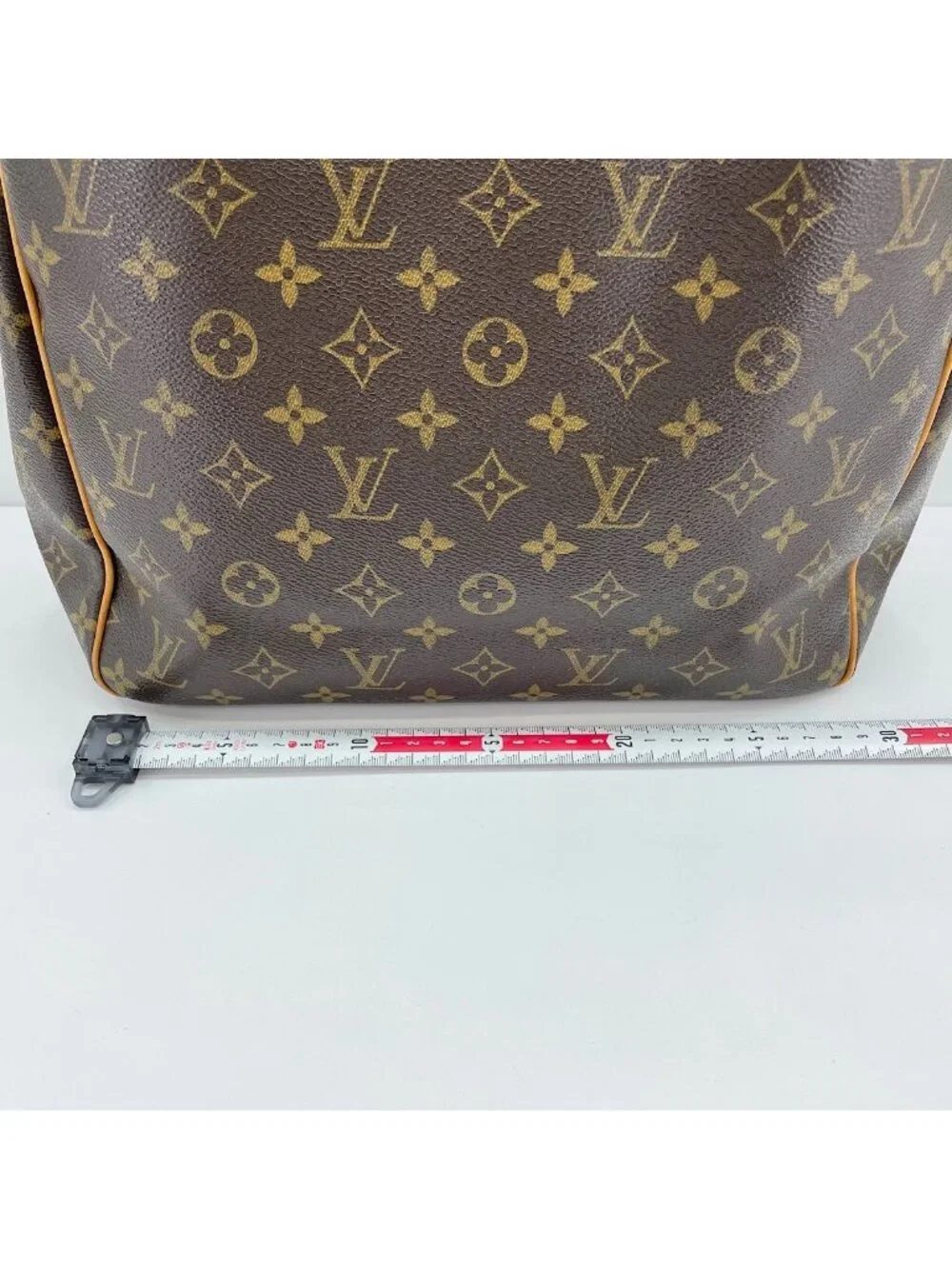 Louis Vuitton Tote Batignolles Vertical